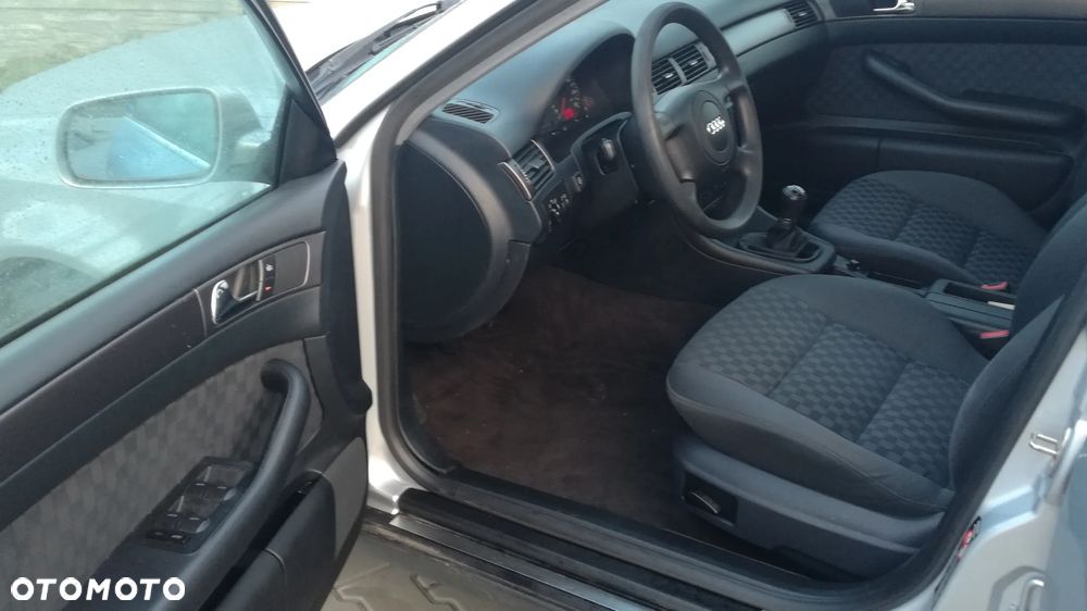 Audi A6 Avant 2.4 Quattro - 6