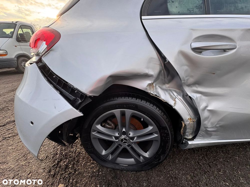 Mercedes-Benz Klasa A 180 d Edition 1 7G-DCT - 22