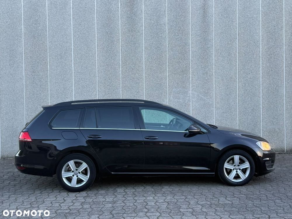 Volkswagen Golf - 2