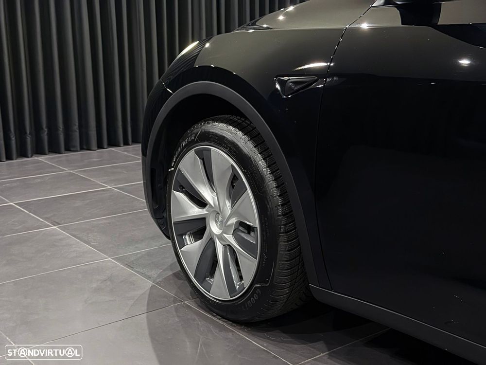 Tesla Model Y Standard - 13