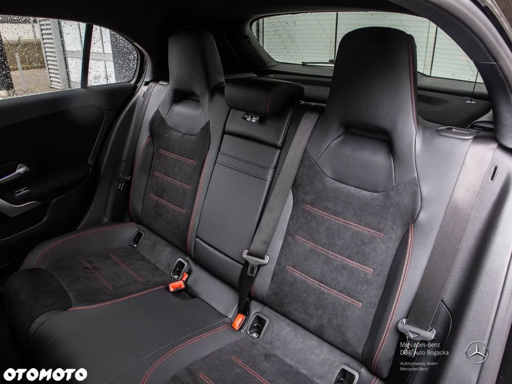 Mercedes-Benz Klasa A 220 4-Matic AMG Line 8G-DCT - 10