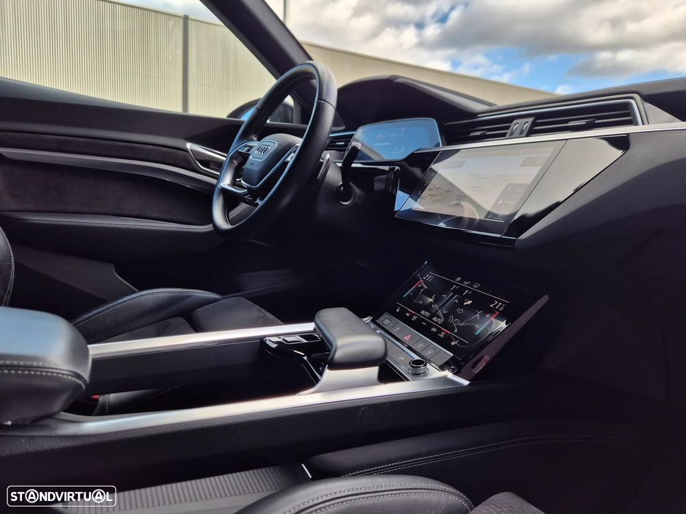 Audi e-tron 50 quattro S line - 13