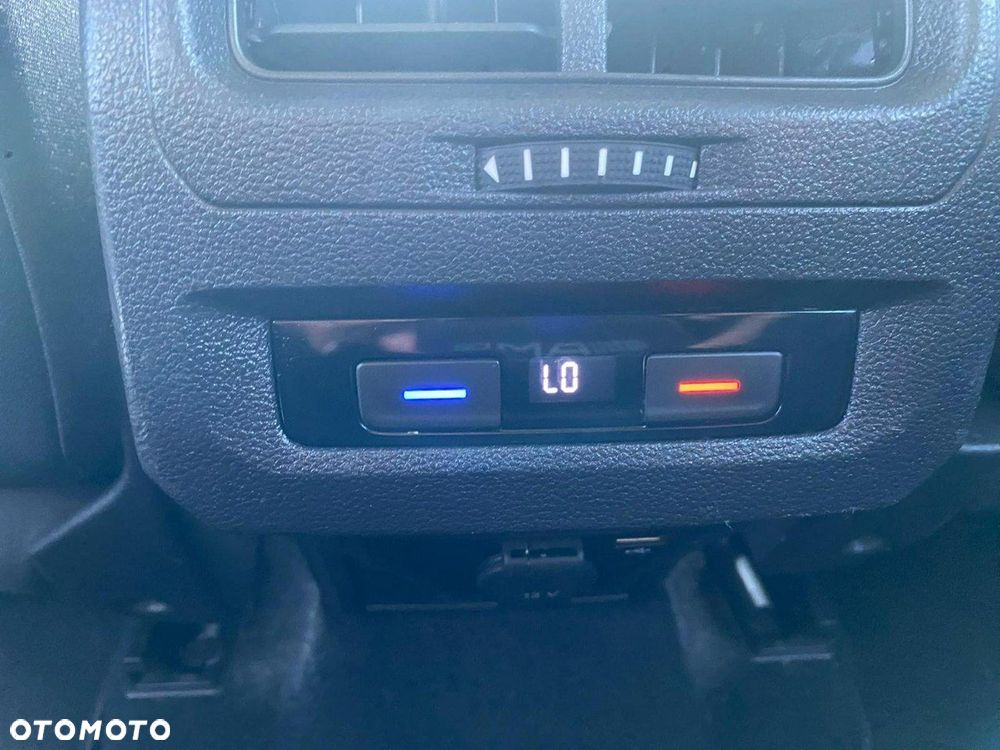 Volkswagen Touran - 8