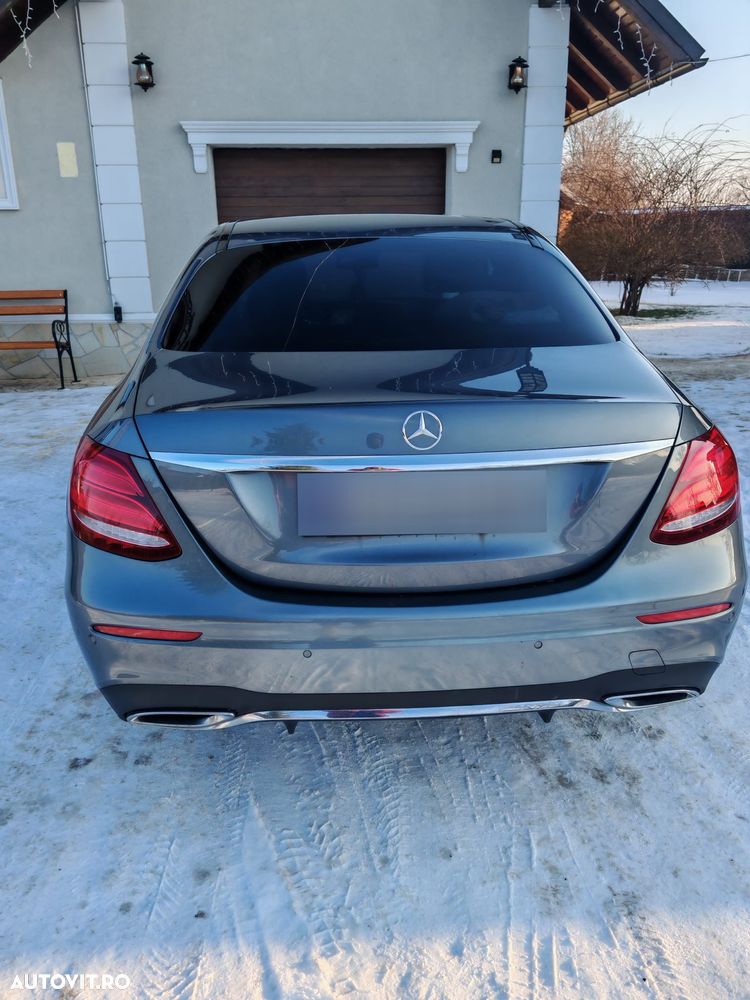 Mercedes-Benz E 220 d 4MATIC 9G-TRONIC - 17
