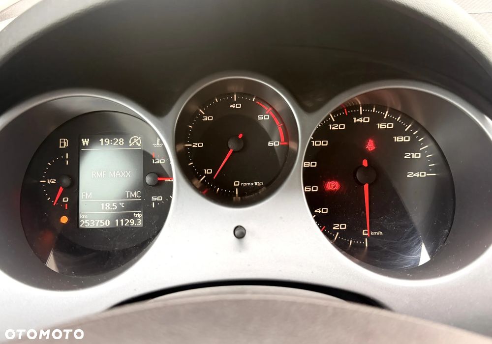 Seat Altea 1.6 TDI DPF CR Reference Copa - 26