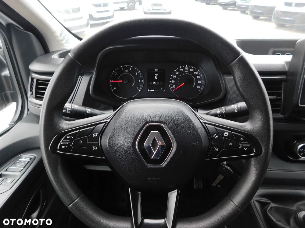 Renault TRAFIC - 12