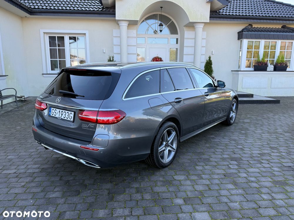 Mercedes-Benz Klasa E 220 d 4-Matic Business Edition - 4