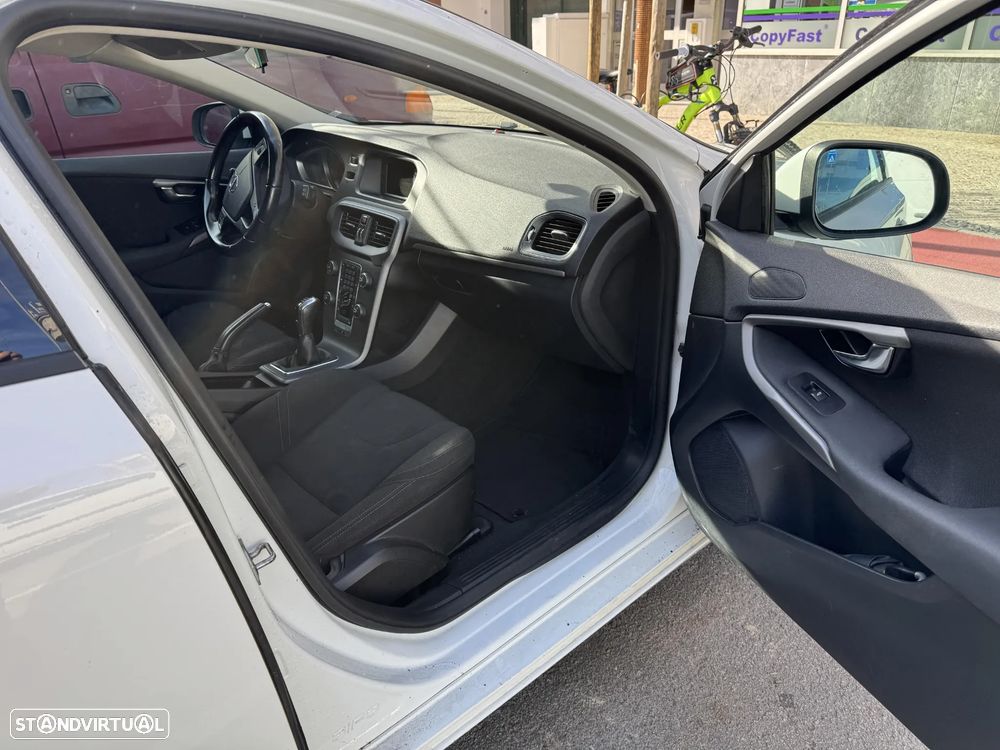 Volvo V40 1.6 D2 Momentum - 10