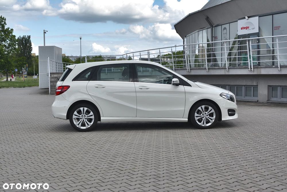 Mercedes-Benz Klasa B 200 7G-DCT Urban - 8