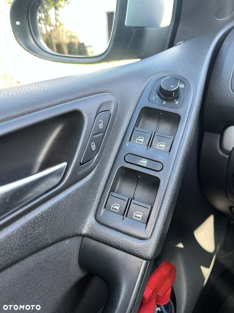 Volkswagen Golf 1.6 Comfortline - 31