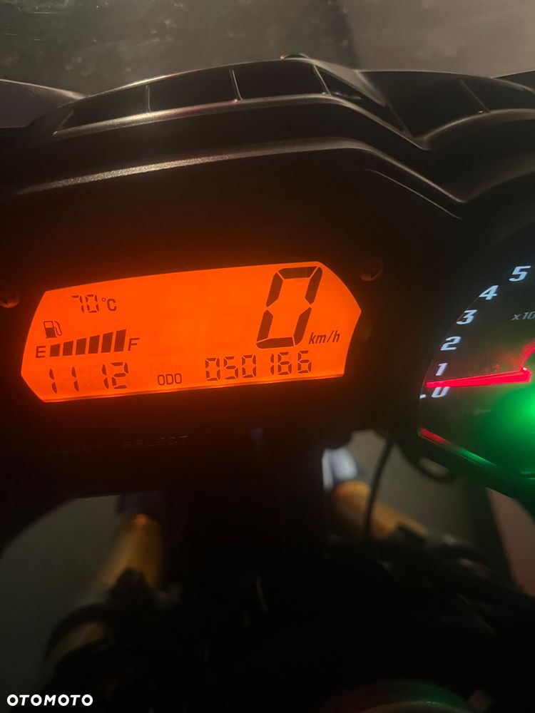 Yamaha FZ - 11
