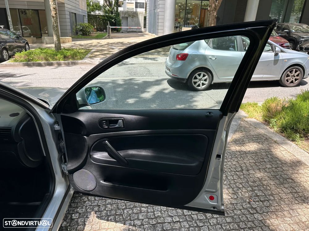 VW Passat Variant 1.9 TDi Confl Top EC - 20