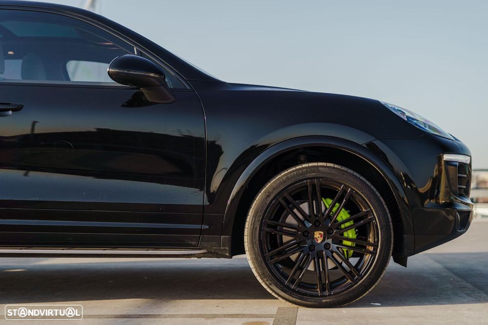 Porsche Cayenne S - 8