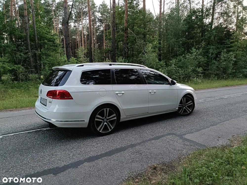 Volkswagen Passat 2.0 TDI Highline R-Style DSG - 25