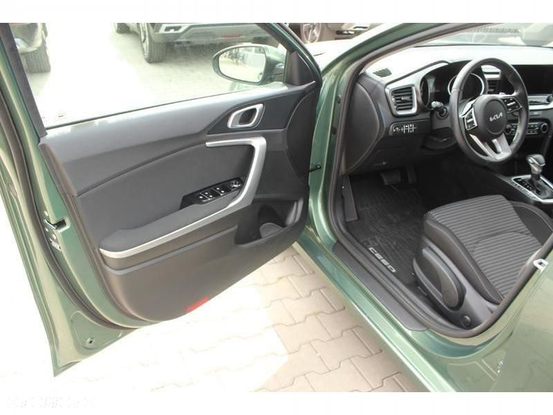 Kia Ceed - 25
