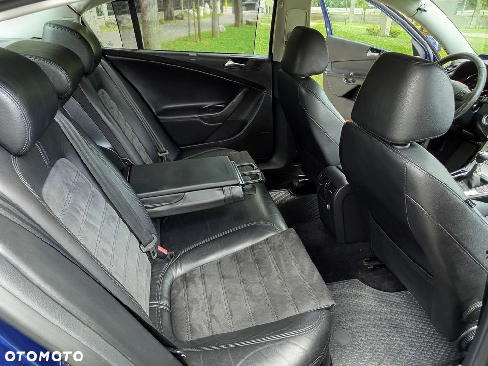 Volkswagen Passat 2.0 TDI 4Mot Highline - 7