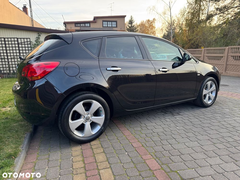 Opel Astra 1.4 Turbo Edition - 9