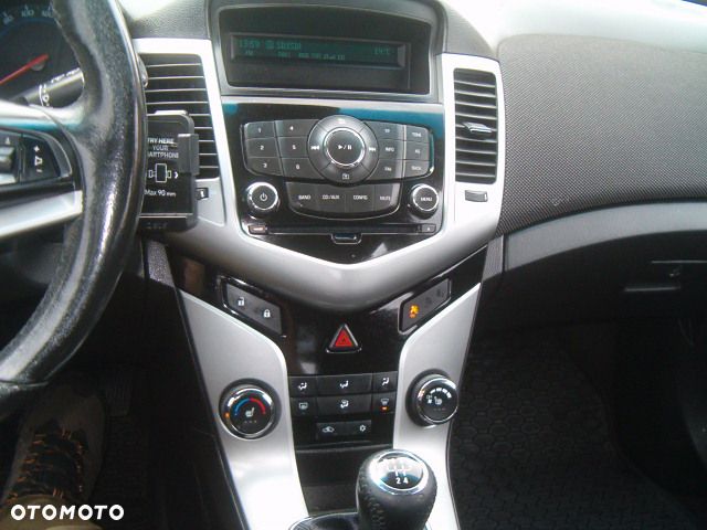 Chevrolet Cruze - 15