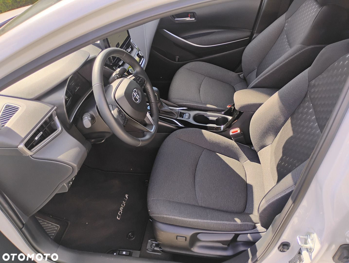 Toyota Corolla 1.5 Style MS - 9