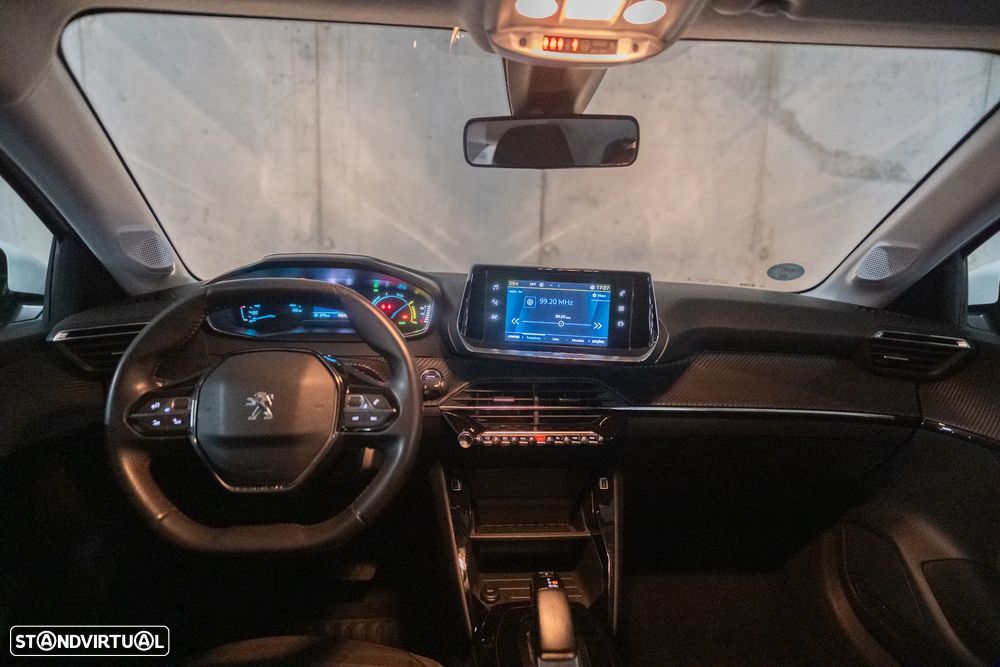 Peugeot e-208 Allure - 20