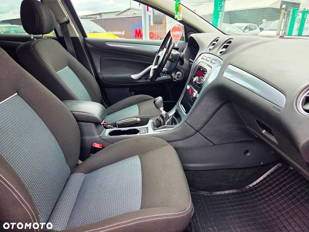 Ford Mondeo 1.6 TDCi Titanium - 31