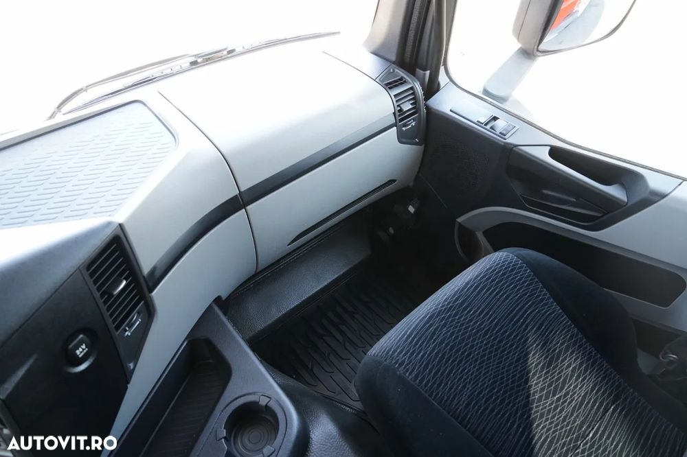 Mercedes-Benz ANTOS 1830 / CORTINĂ - 6,5 M / 4x2 / SOLO / DHOLLANDIA LIFT 2000 KG / EURO 6 - 34