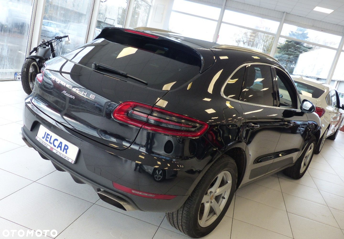 Porsche Macan - 3