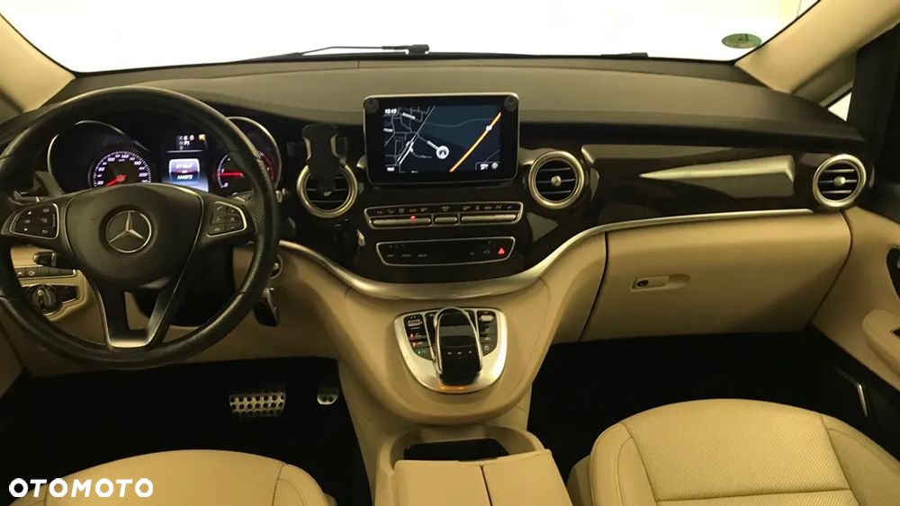 Mercedes-Benz Klasa V - 8