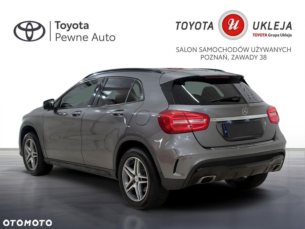 Mercedes-Benz GLA - 10