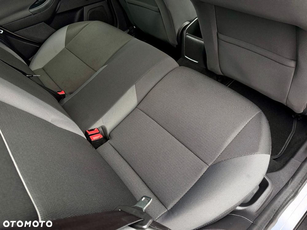 Ford Focus 1.0 EcoBoost Trend - 27