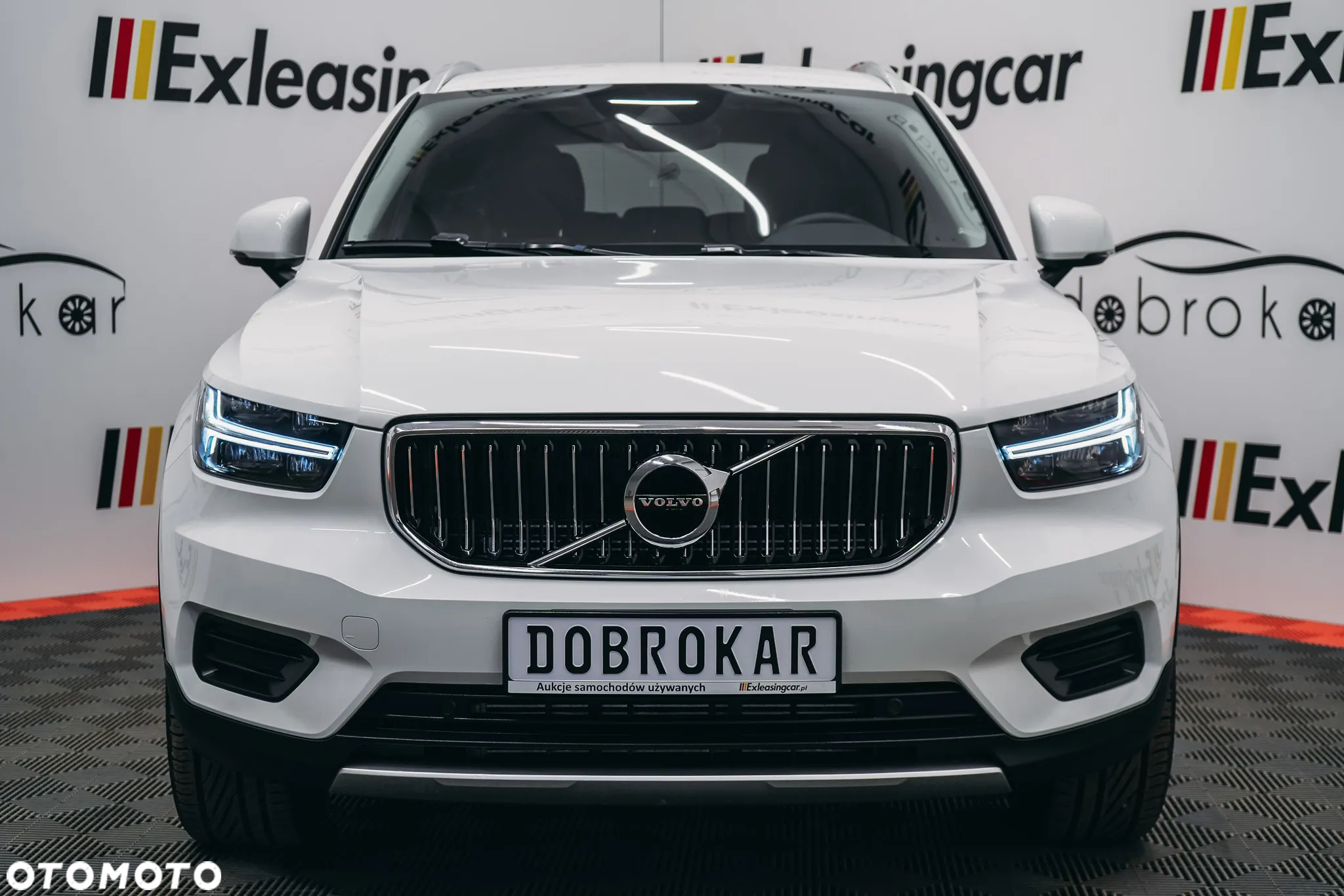 Volvo XC 40 T4 Plug-In Hybrid Inscription - 4