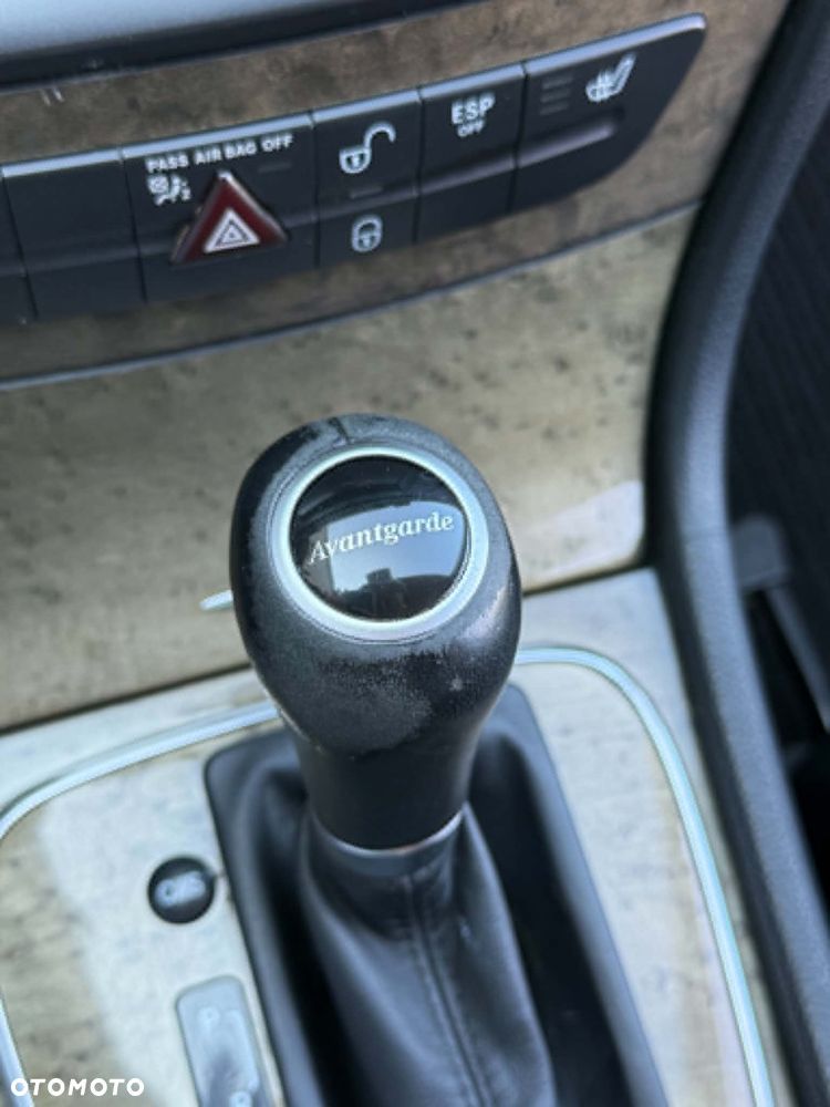 Mercedes-Benz Klasa E 220 CDI Automatik Avantgarde - 24