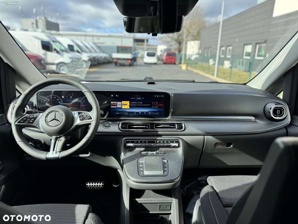 Mercedes-Benz Klasa V - 9