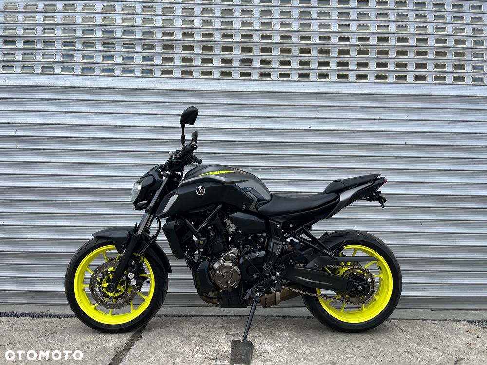 Yamaha MT - 33