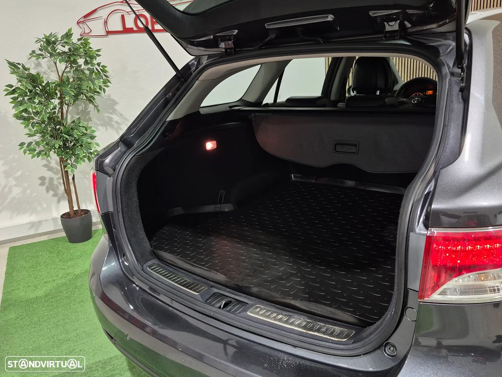 Toyota Avensis 2.0 D-4D Exclusive +Pele+GPS — fotografia 29