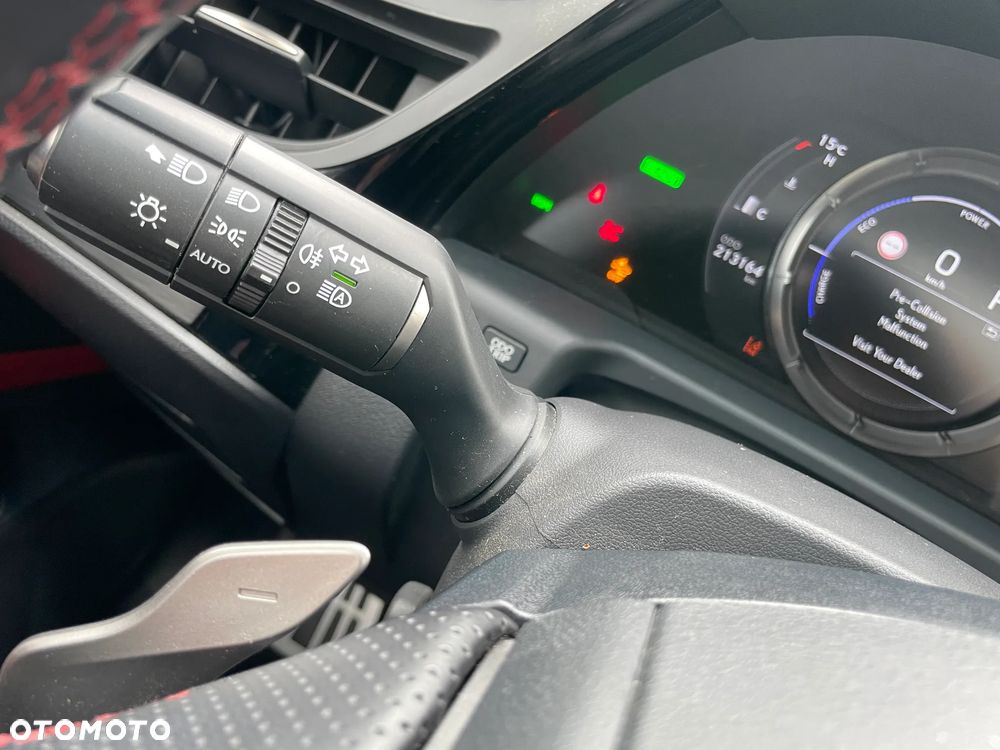 Lexus ES 300h F Sport - 26