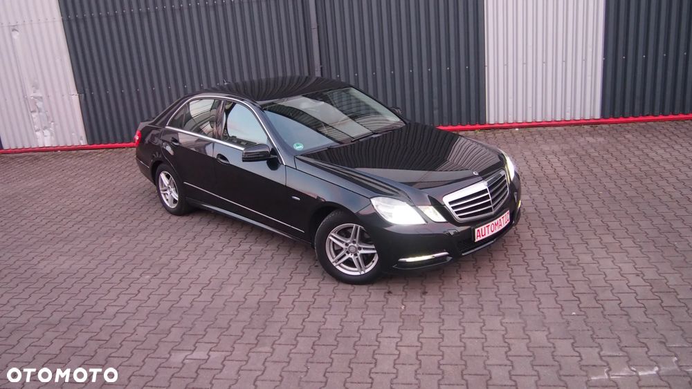 Mercedes-Benz Klasa E 200 CGI BlueEFFICIENCY Automatik Avantgarde - 11