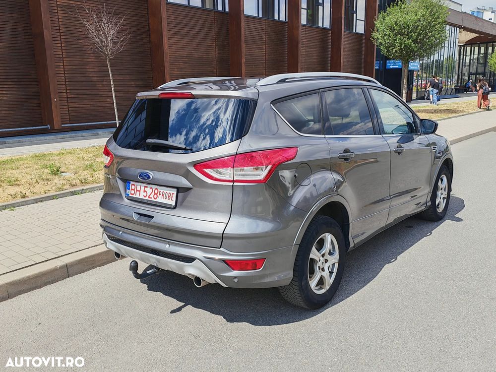 Ford Kuga 2.0 TDCi Powershift 4WD Titanium - 3