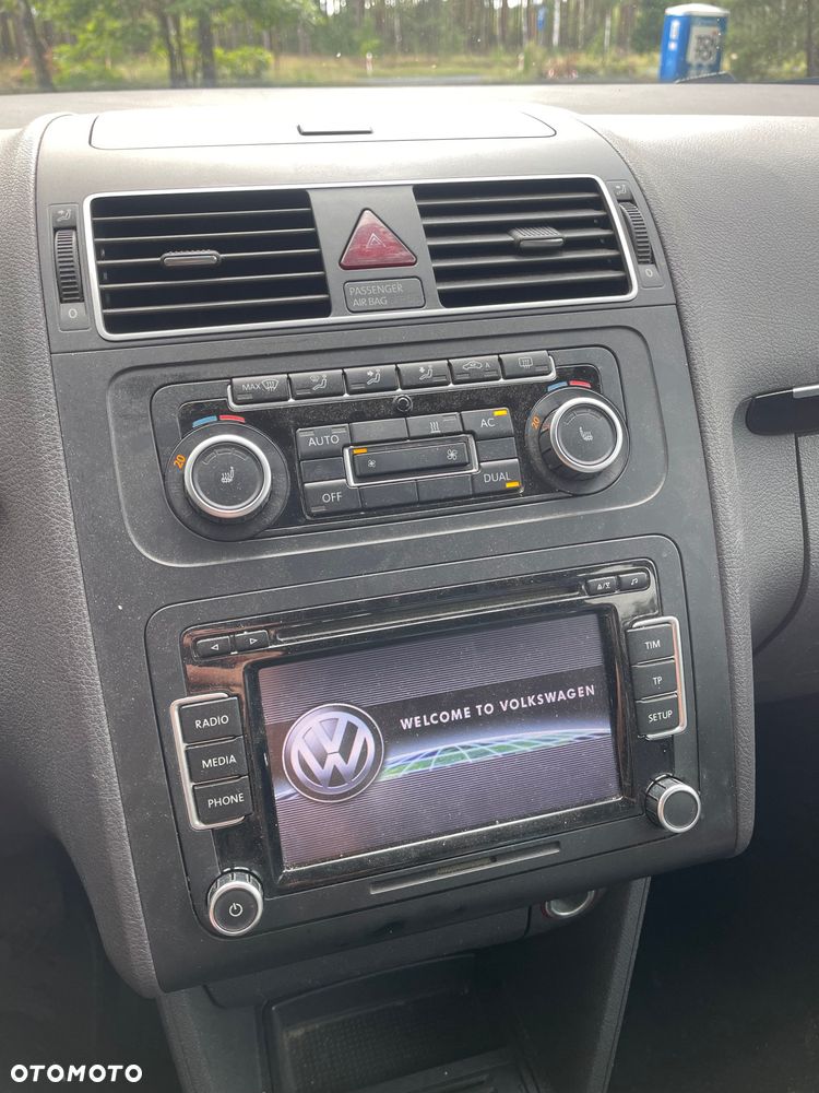 Volkswagen Touran - 8