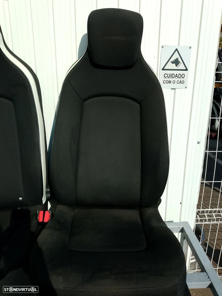 BANCOS FRENTE RENAULT ZOE - 2