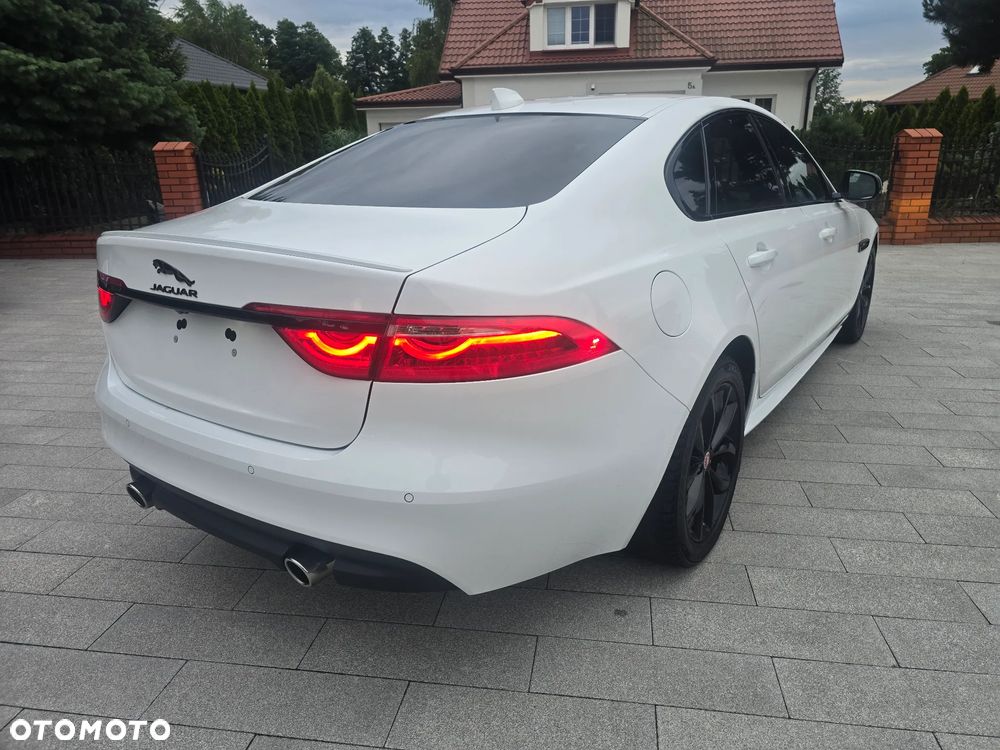 Jaguar XF 30d R-Sport - 7