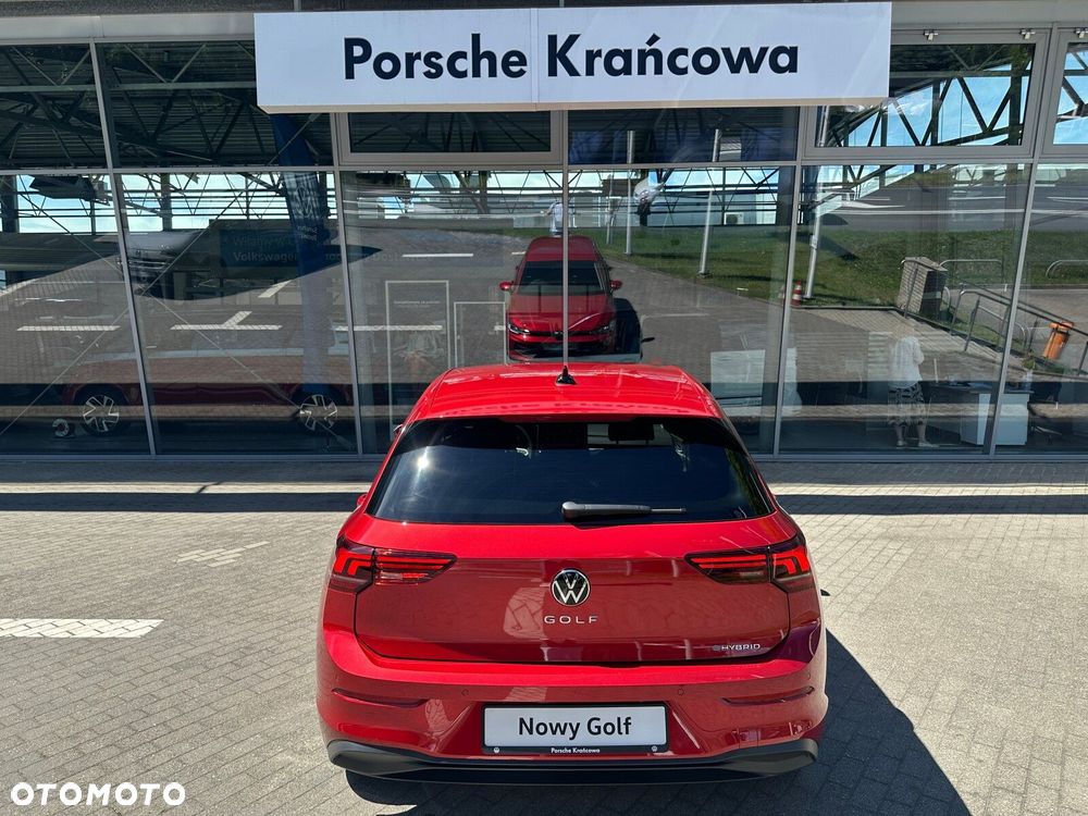Volkswagen Golf - 8