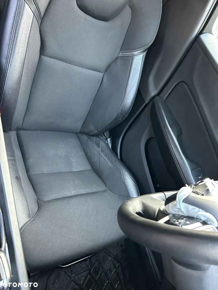 Volvo V60 Cross Country D3 Drive-E Momentum - 24