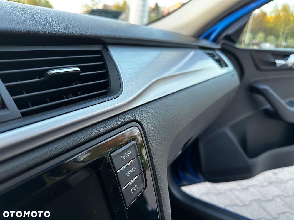 Skoda RAPID 1.0 TSI Ambition - 25