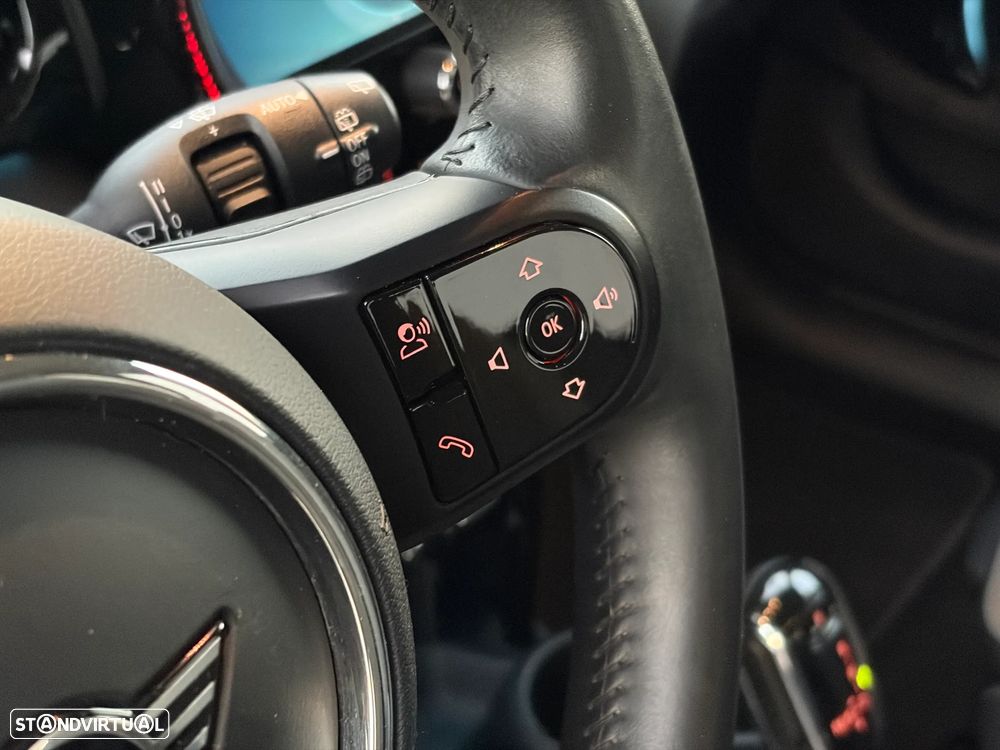 MINI 5 Portas Cooper Aut. Essential - 42