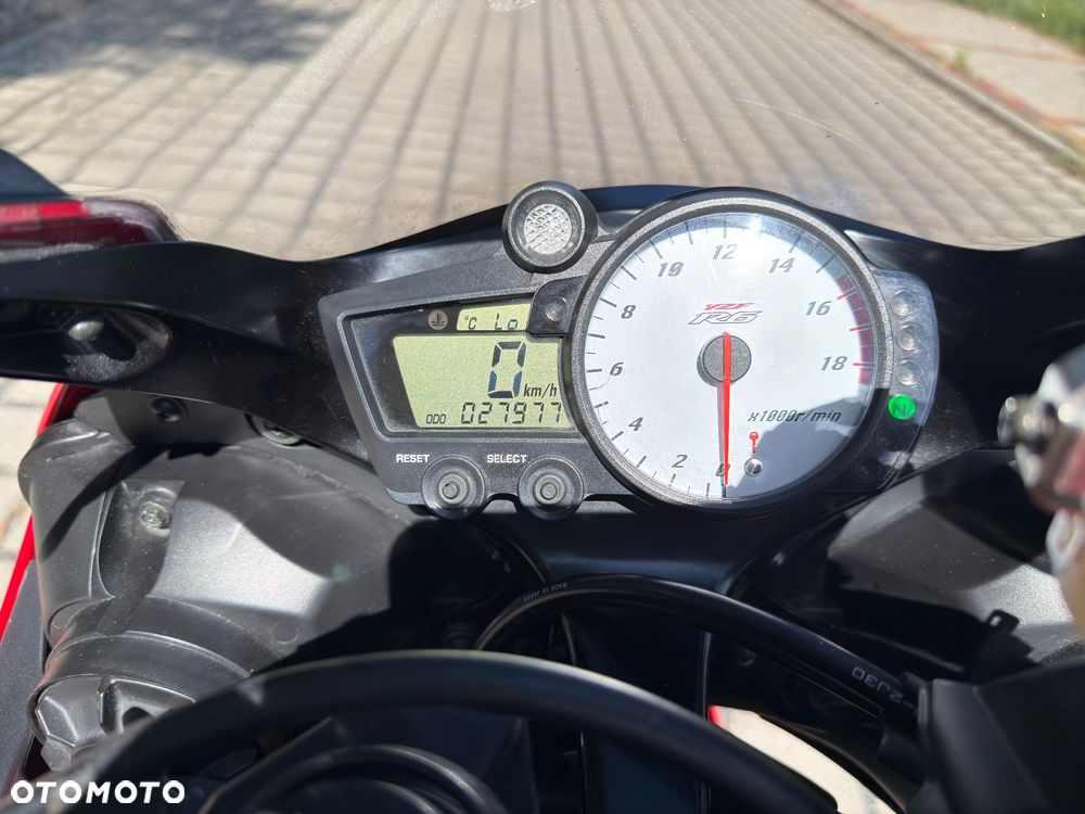 Yamaha R6 - 18