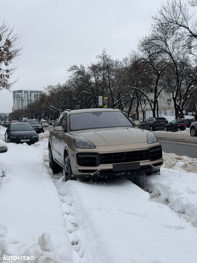 Porsche Cayenne Turbo - 18