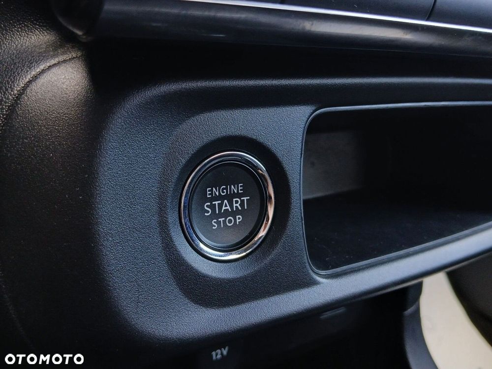 Citroën C3 1.2 PureTech Shine - 22