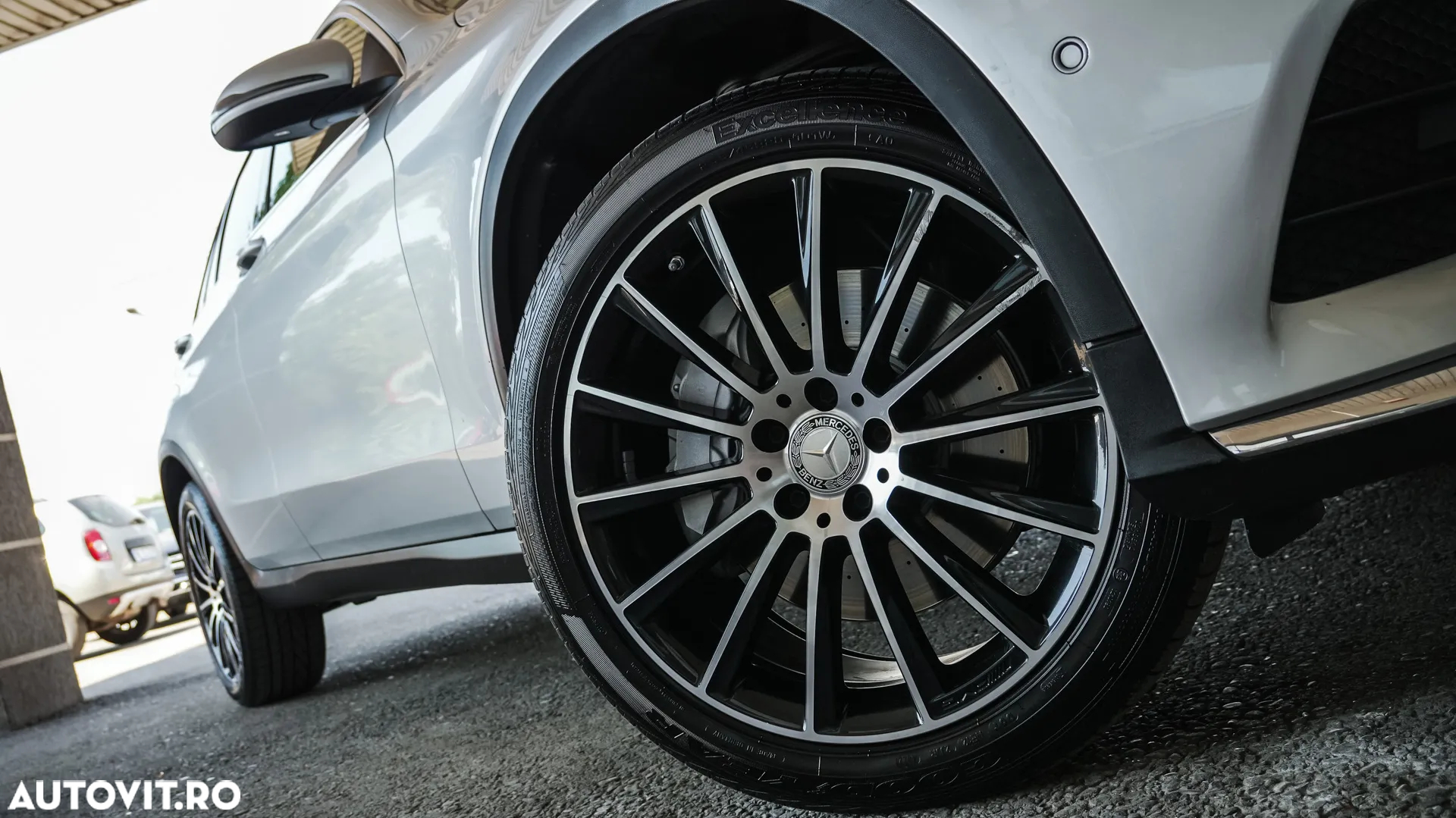 Mercedes-Benz GLC - 30