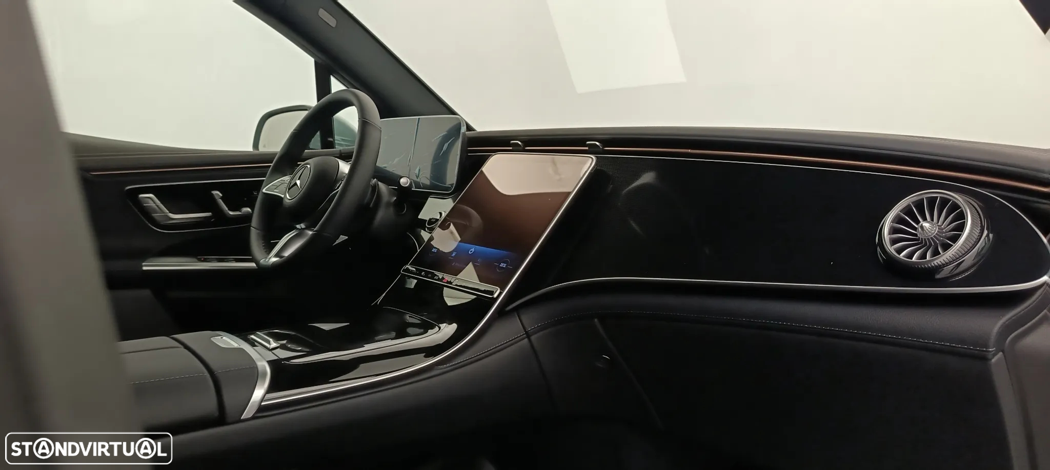 Mercedes-Benz EQE SUV 300 - 20